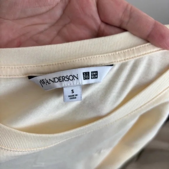 Uniqlo x JW Anderson Flared Hem Short Sleeved T-Shirt in Cream White - Small - Picture 6 of 7